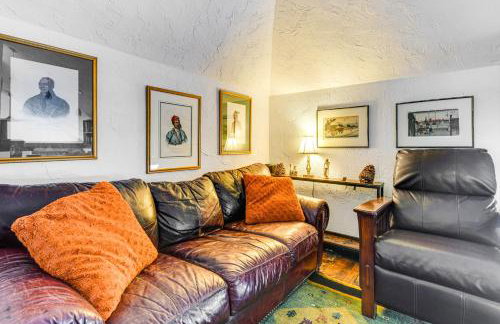 11 Mi to Sugarbush Eclectic Ski House with Hot Tub! - Foto 15