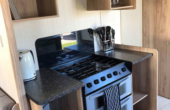 3 Bed 8 Berth Caravan in California Cliffs - D53 - Foto 10