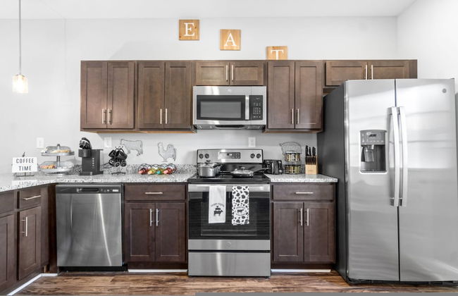 Sapphire Oasis A Luxurious Townhouse Retreat Near Nashville Ft Campbell - Foto 32