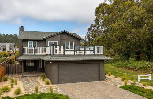 Seaside Home Modern Retreat with Breathtaking Views and Beachside Charm - Foto 2