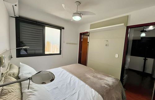 Apto espaçoso para até 8 hóspedes no Centro - Foto 7