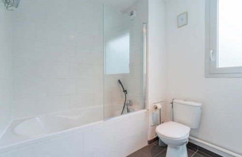 Apartment near metro with parking & balconies - Foto 16