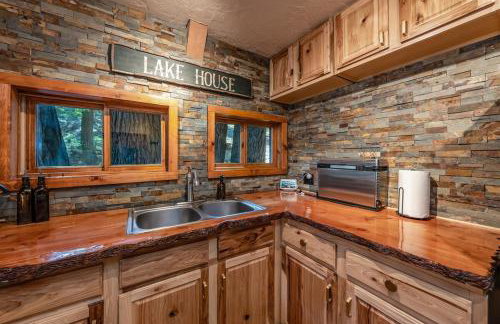 HB Hideaway Boho Treehouse Vibes in the Pines - Foto 24