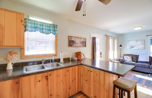 Less Than half Mi to Damascus Town Park Cozy Cabin with Deck - Foto 8