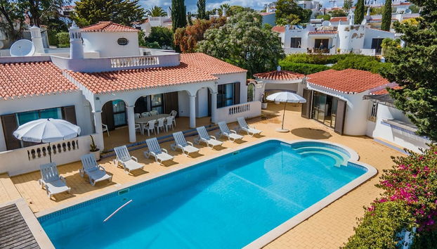 Joana Stunning Villa IS A 10 MIN Walk TO THE BEA - Foto 2, Habitación