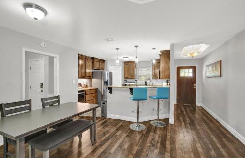 Nice 4-Bedroom home 15 mins from the beach - Foto 7