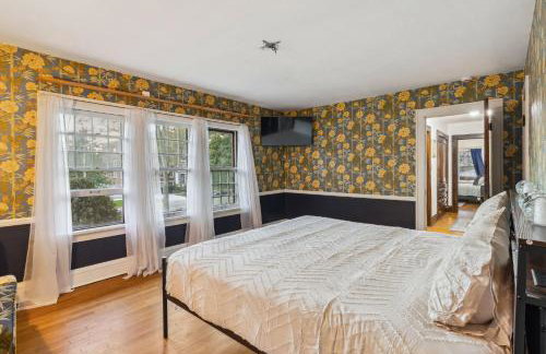 Steps to Edgewater - Sleeps 14 - Fun Game Room Retreat - Foto 37