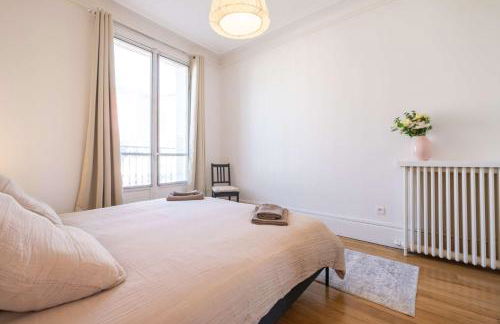 Eiffel Tower View 3BR Balcony - Foto 8