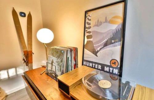 Unique and Private 25ft Waterfall House in Hunter - Foto 24