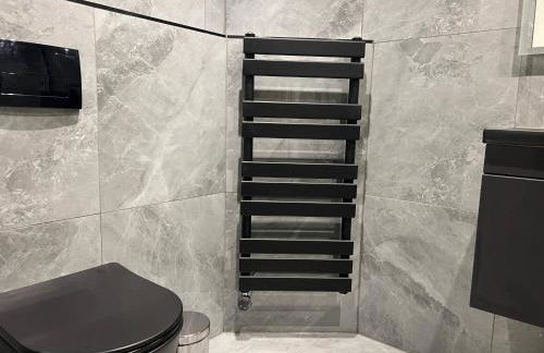 Moonlight Lodge - 4 bedroom Barn with Hot Tub! - Foto 5