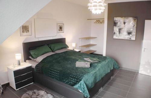 Modernes, zentrales Apartment in Troisdorf, Region Köln Bonn, 3 Etage, maximal für 4 Personen, Parkplatz & Netflix inklusive - Foto 5