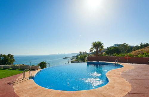 SUNNY HOUSE AT THE BEACH infinity pool shared - Foto 4