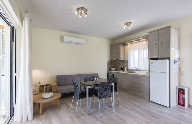 Estia Coastal Dream - Lush & Enchanting Garden Gem - Foto 6