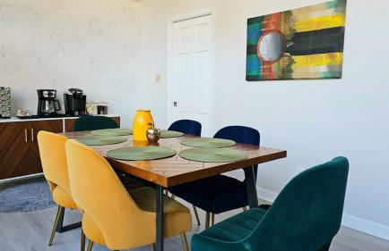 Stunning Lake views with King beds for HPU, Furniture Market, Greensboro, Winston - Photo 14