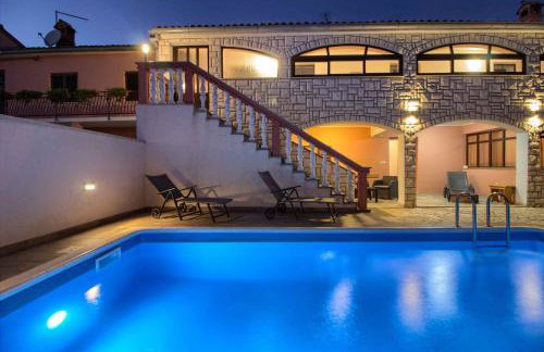 Wonderful villa Dvori with private pool for 12 persons near Pula - Foto 1