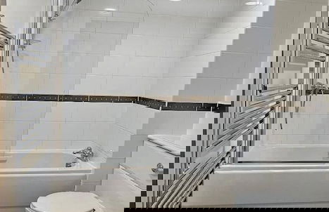 Modern & Lovely 2 Bed in London - Foto 16