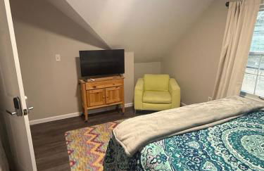 Old Orchard Kirtland, Ohio - Photo 44