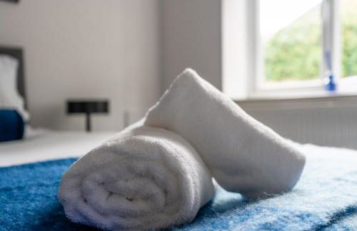 Spacious 2 Bed Flat Sleeps 4 - Foto 17