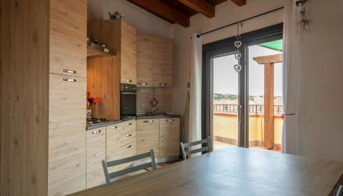 Attico con vista collinare - Photo 3