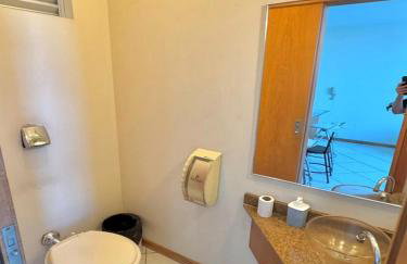 Saint Sebastian Flat 201 - Com Hidro! até 3 pessoas, Duplex, no centro - Foto 10