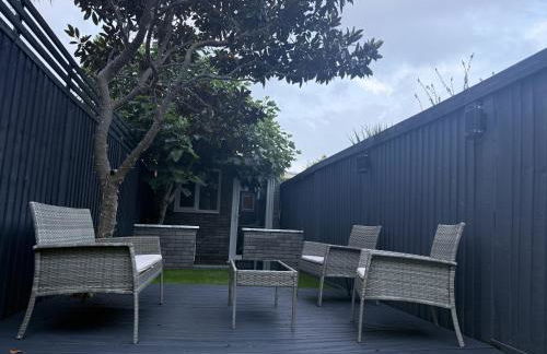 Southend Apartment With Parking, Private Garden and Beach Side Location - Foto 44