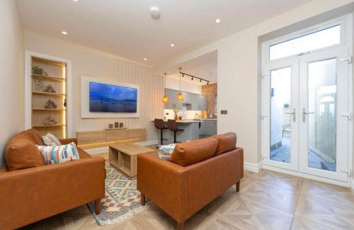 Sleeps 10 House near Bike Park Wales - Photo 23