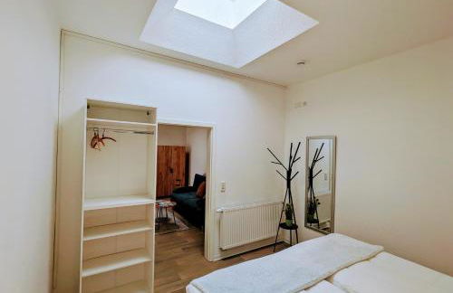 FeWo Urban Gotha-Apartment Ekhof- Am Schlosspark- Parken an der der Tür- Barrierefrei, 900 Meter zum Bahnhof - Wallbox - Foto 21