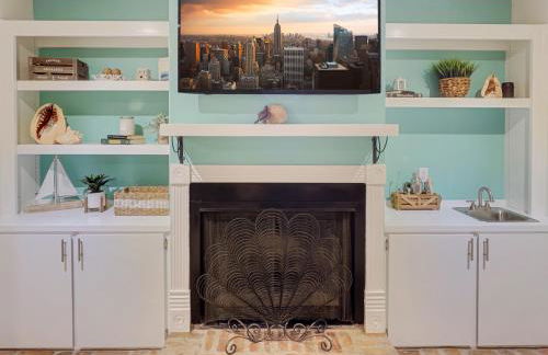 5 Min to Beach—King Beds - Photo 9