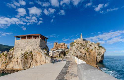 El Patio de Vespasiano-Calera- vistas a la iglesia junto al puerto - Photo 62