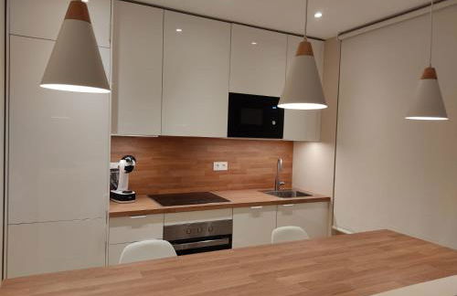 Apartamento Costa II con Parking exterior comunitario y parking privado en el centro - Foto 2