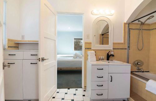 Spacious 4BR Spanish Villa In Hancock Park - Foto 34