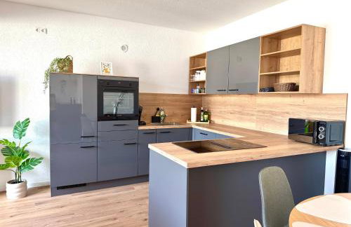 SuperHosts PARKPLATZ - Zentrum - TERRASSE - King-Bett - NETFLIX - Foto 16