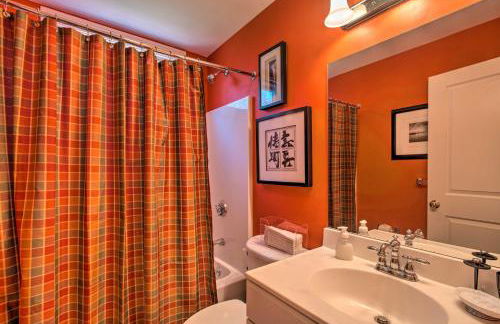 Traditional Marthas Vineyard Home with Porch and Yard - Foto 21