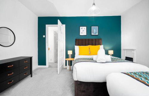 3 Bedroom House - Garden - Parking - Interior Designed - Netflix - Wifi - 52H - Foto 25