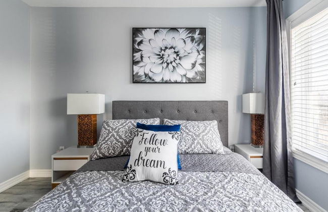 Modern 3BR House Steps to the Beach - Photo 36