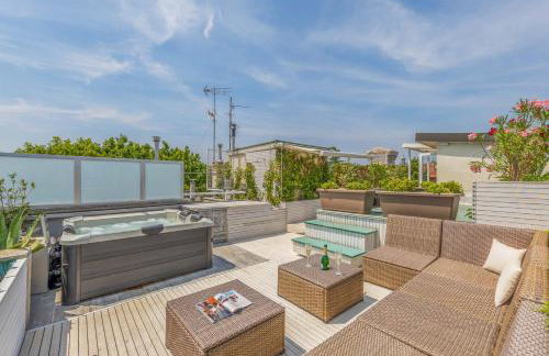 Milan Central Penthouse with Terraces, Jacuzzi & Garage - Foto 34