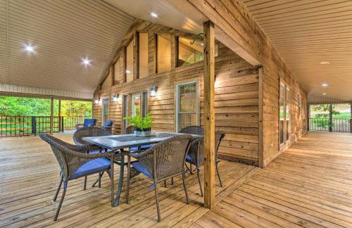 Deck and Fire Pit Lakefront Hideaway in Scranton! - Foto 25