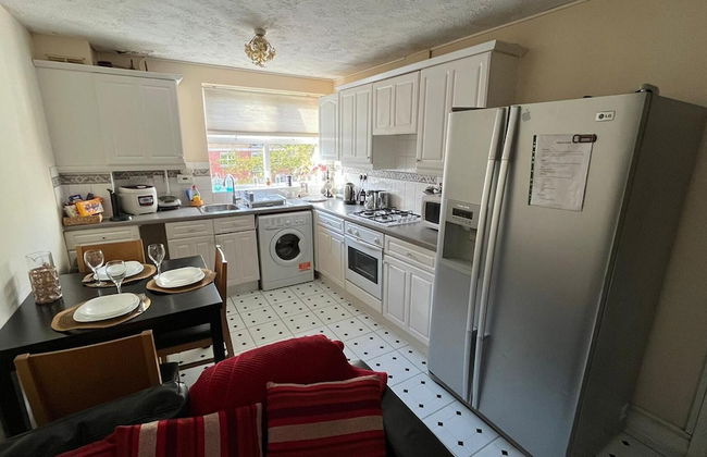 Stunning 3-bed Apartment in Croydon - Foto 7