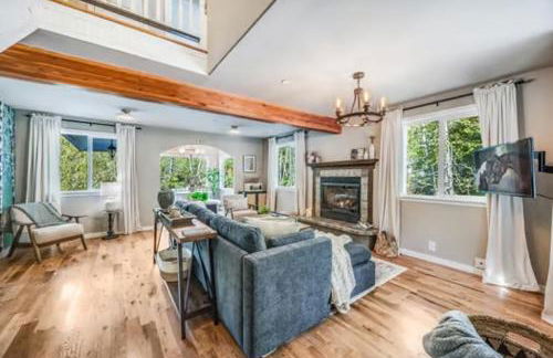 Hillside Cottaga- Private pond, hot tub, game room, by ONP - Foto 40