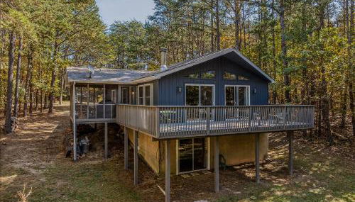 Mountain View Hideaway -- Pet Friendly, Grill, Wifi, Fire Pit, Deck, Screen Porch, Family Friendly, Game Room, Wood Stove - Foto 2