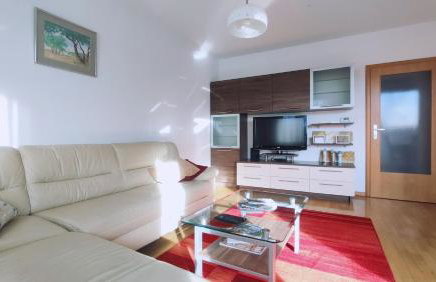 Kruge - 3 bedroom apartment & private garage - Photo 6