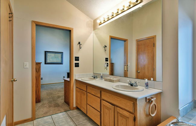 Cheif Lake Lodge - Photo 27