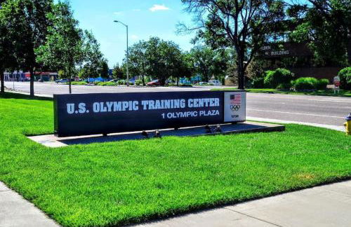 Olympic Studio - Workcation Hot Tub 4K Roku - Foto 4