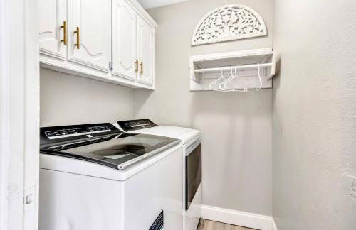 Jacuzzi Lakefront Home w/ Game room+play structure - Foto 14