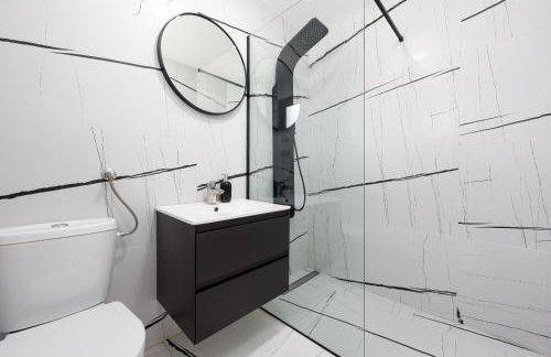 Unique Villa V with large pool - Photo 52