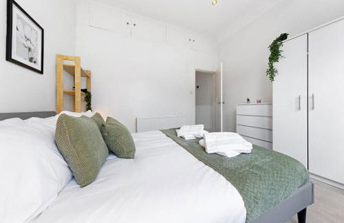 Urban Hideaway, Private Garden, 2 Mins to Station - Foto 4