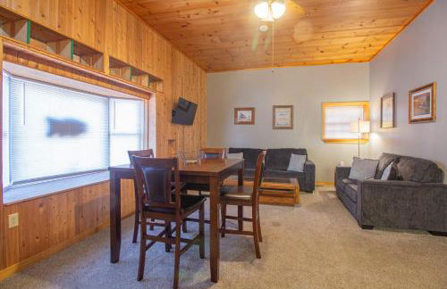 Stay In Ohiopyle - closest place to the GAP trail in Ohiopyle, PA, Hot Tub - Foto 10