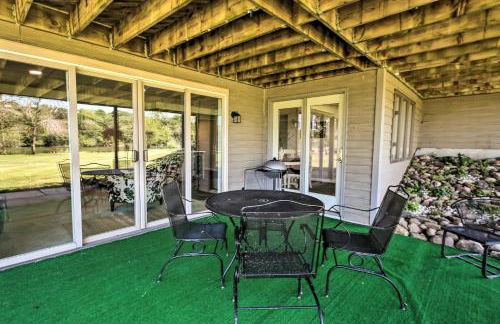 Family Home with Deck, Yard, Dock on Rock River - Foto 37