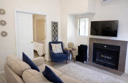 Two Bedroom Loft*Great Location*Award Winning Beds - Foto 3