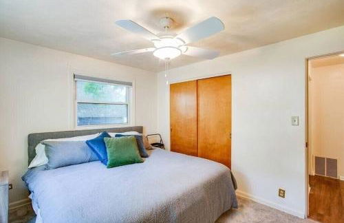 Entire Home Blocks from Notre Dame. Sleeps 8+ - Foto 20